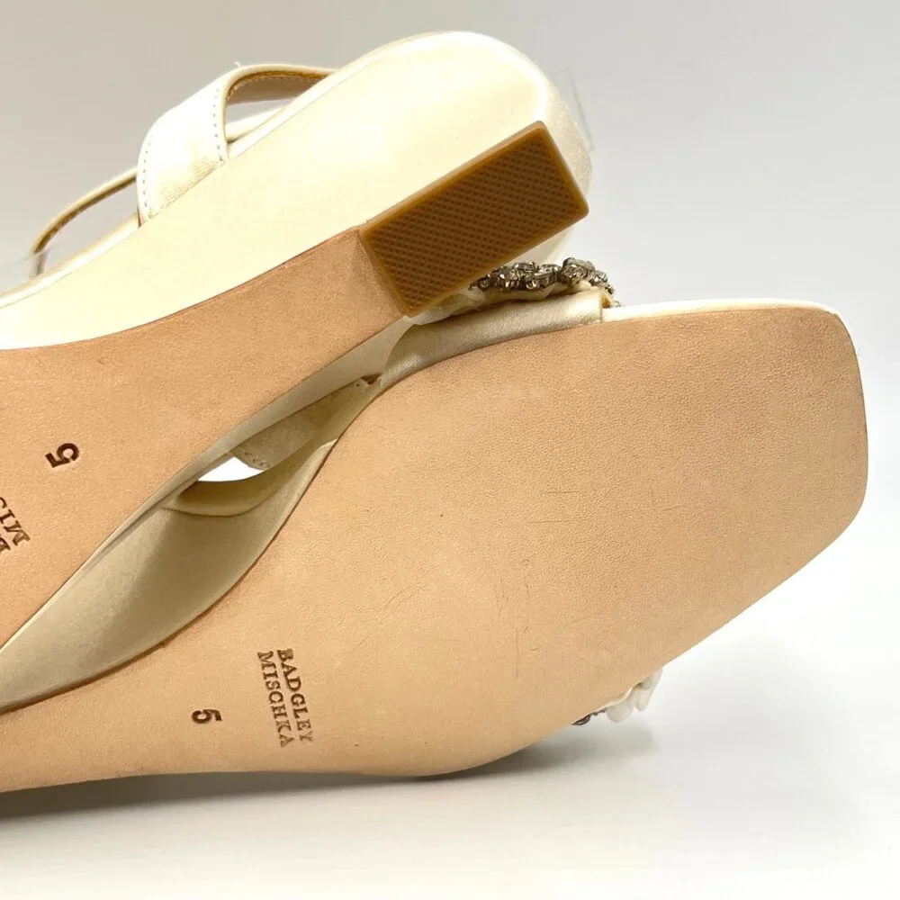 Badgley Mischka Size 5 Ivory White‎ Satin Jeweled Wedges Dress Sandals Shoes